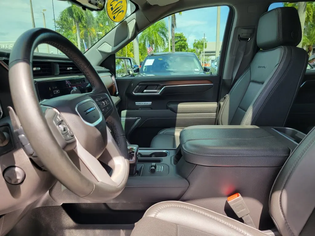 2025 GMC Sierra Denali 4WD Crew Cab Short Box - Photo 15