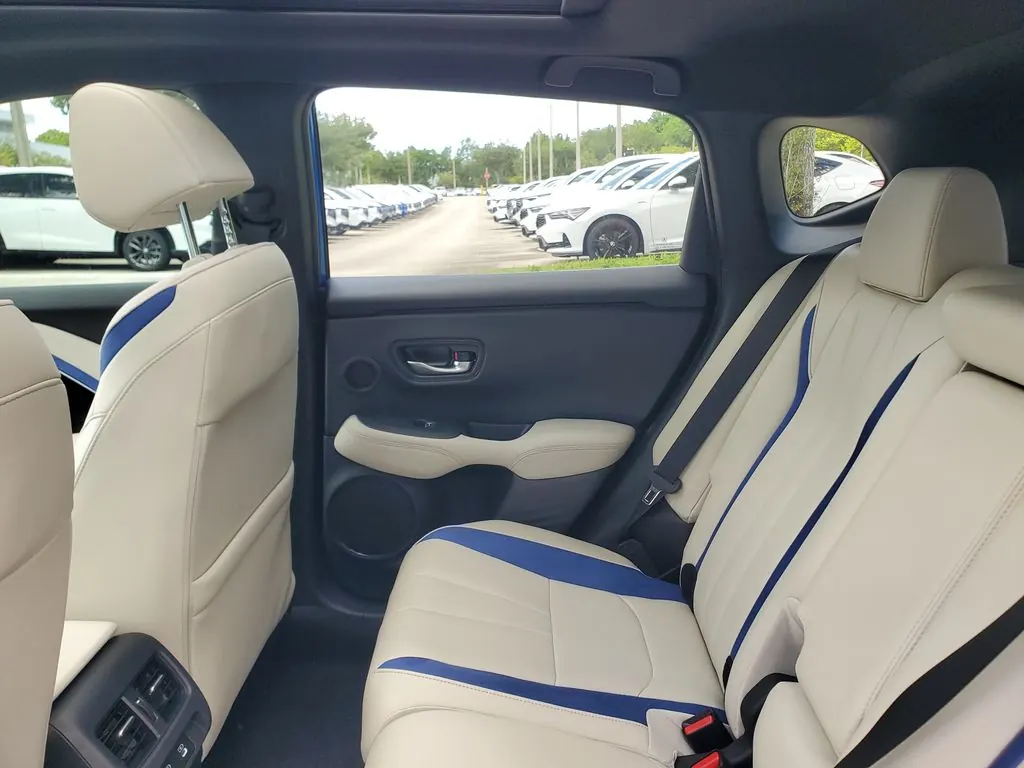 2026 Acura ADX A-Spec - Photo 7