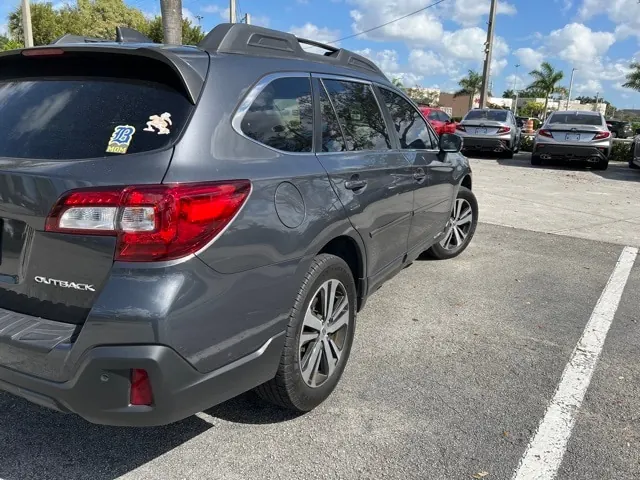 2019 Subaru Outback 2.5i Limited - Photo 2