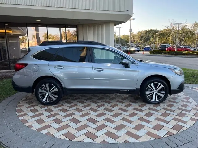 2019 Subaru Outback 2.5i Limited - Photo 3
