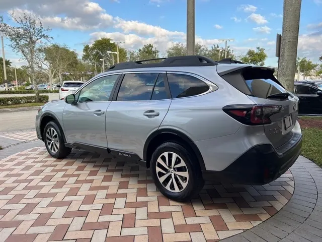2022 Subaru Outback Premium - Photo 5
