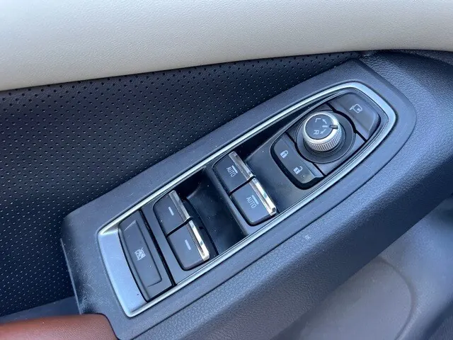 2021 Subaru Ascent Touring - Photo 32