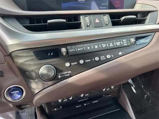 2020 Lexus ES 300h 300h - Photo 18