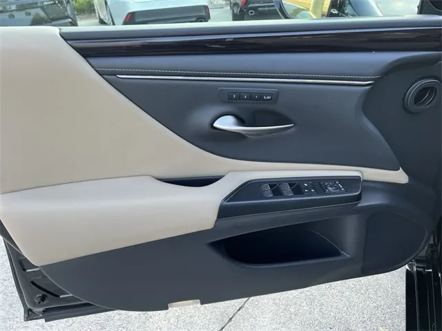 2021 Lexus ES 300h 300h - Photo 13