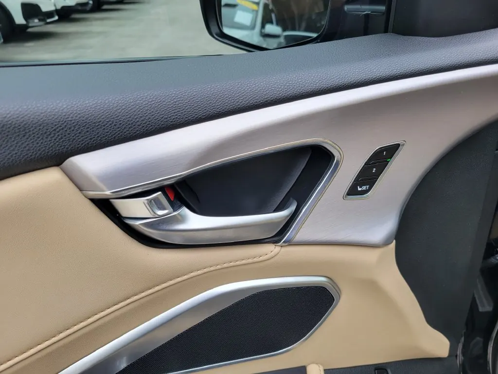 2024 Acura RDX SH-AWD - Photo 21
