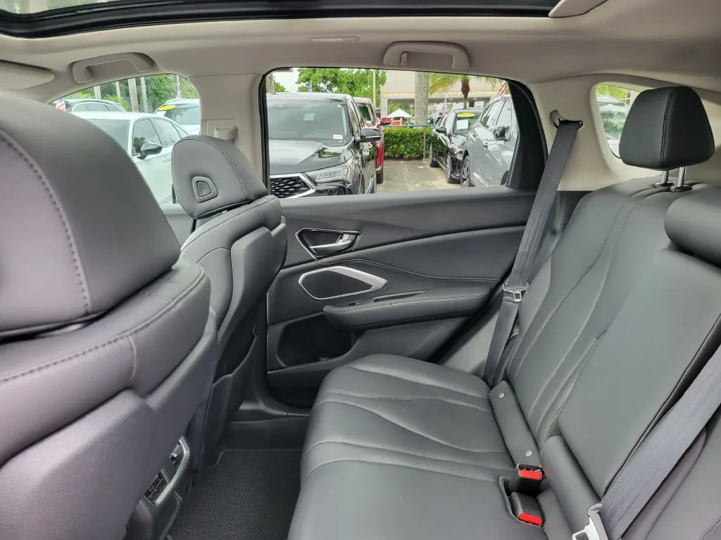2024 Acura RDX SH-AWD - Photo 12