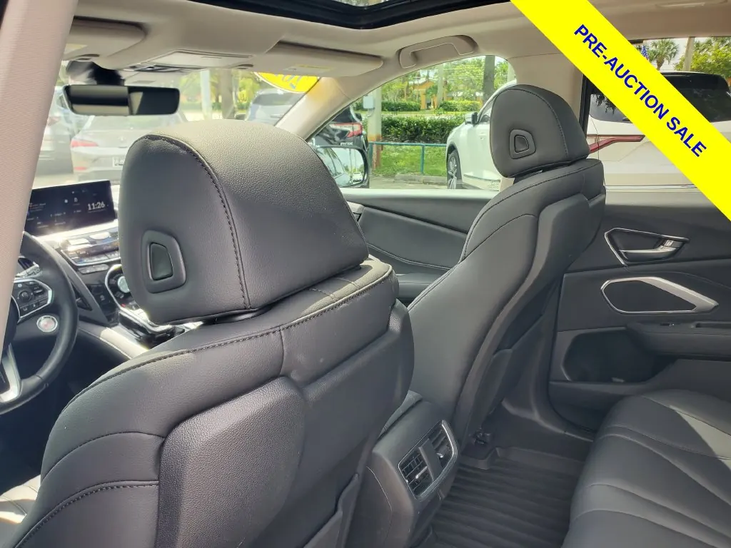 2024 Acura RDX SH-AWD - Photo 12