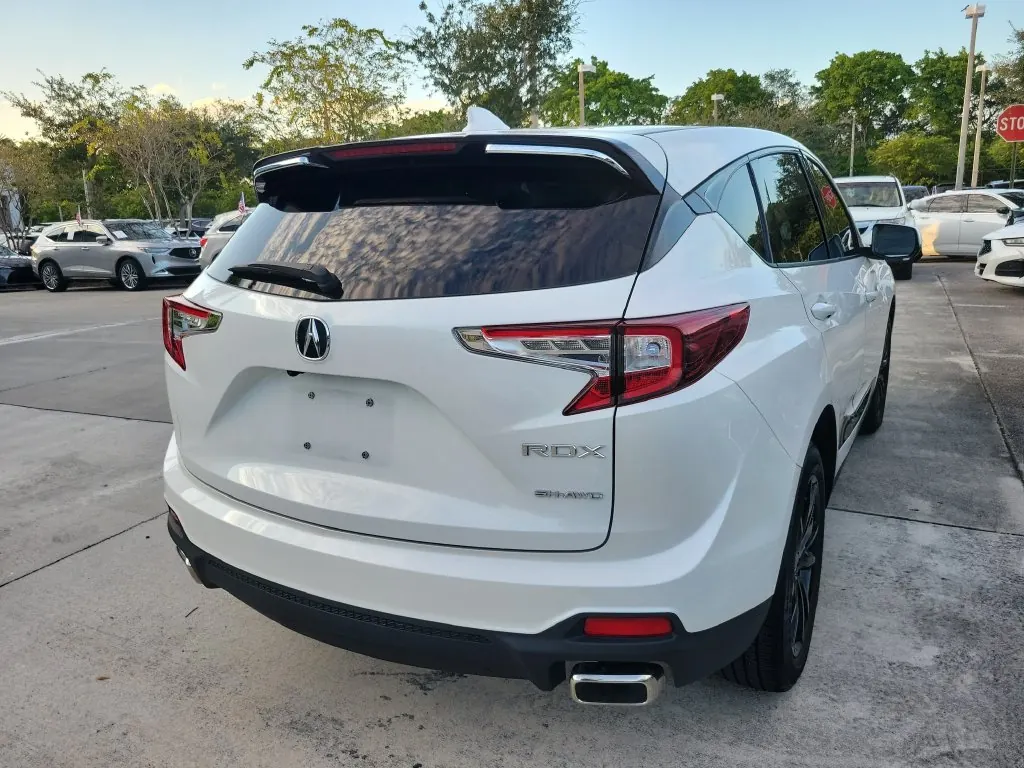 2025 Acura RDX SH-AWD - Photo 8