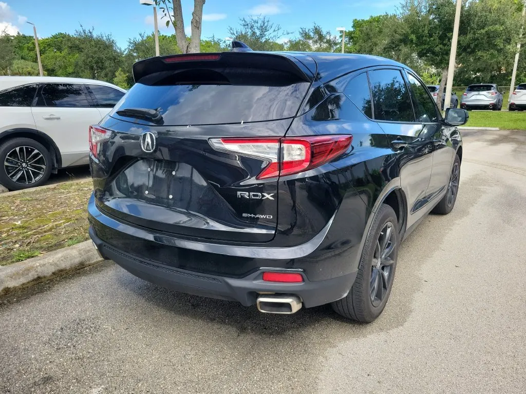 2025 Acura RDX SH-AWD - Photo 8
