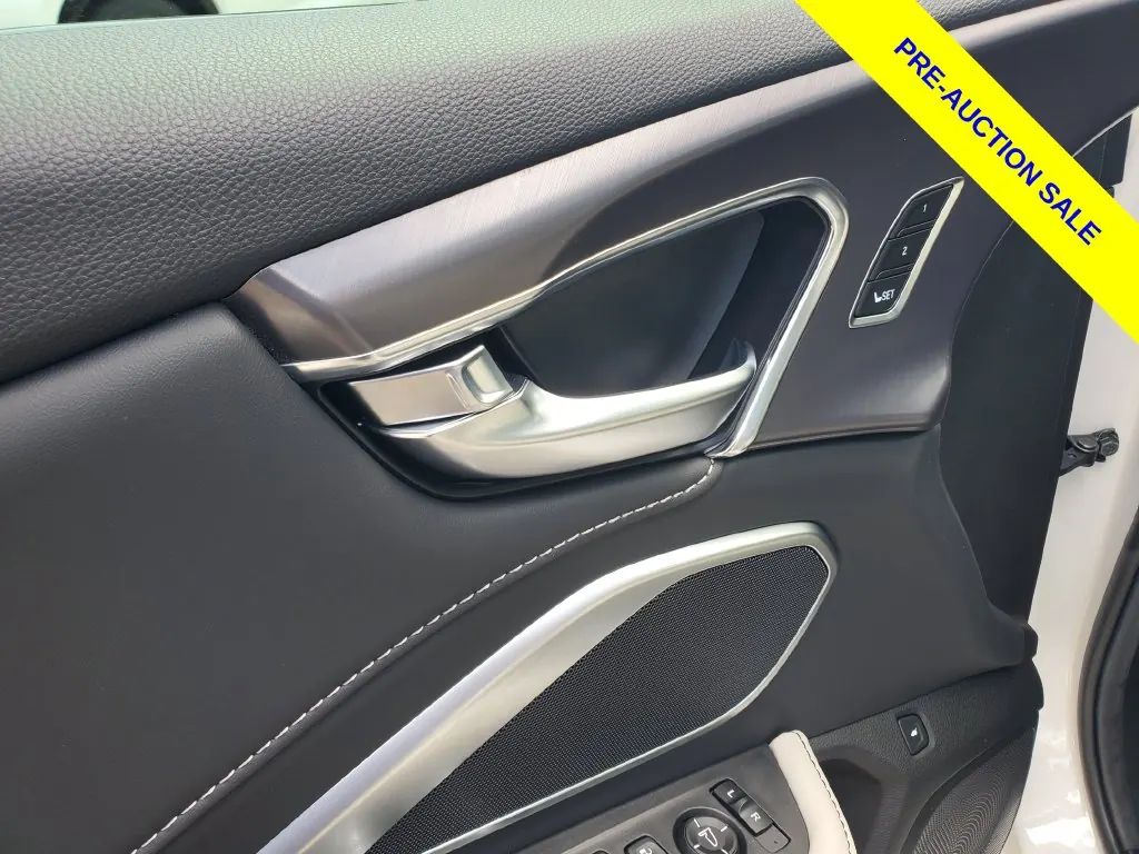 2025 Acura RDX SH-AWD - Photo 22