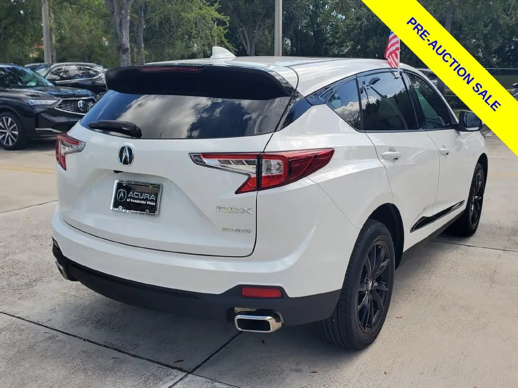 2025 Acura RDX SH-AWD - Photo 7