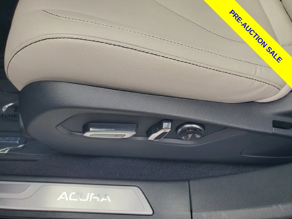 2025 Acura RDX SH-AWD - Photo 19