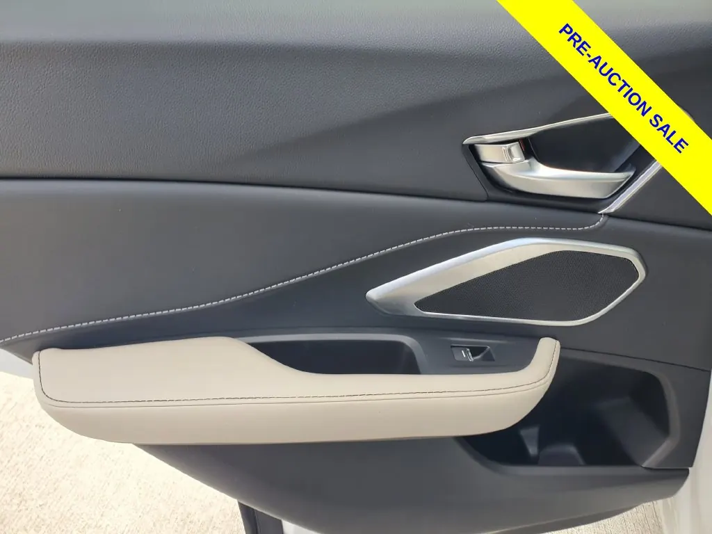 2025 Acura RDX SH-AWD - Photo 14