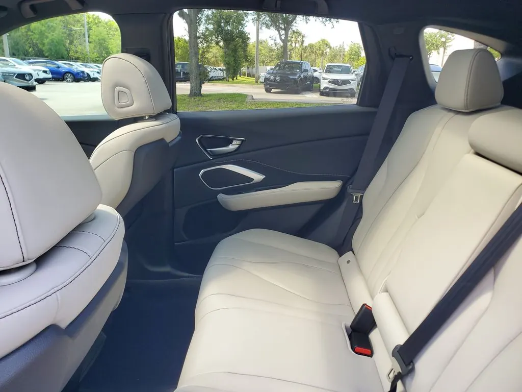 2026 Acura RDX SH-AWD - Photo 7