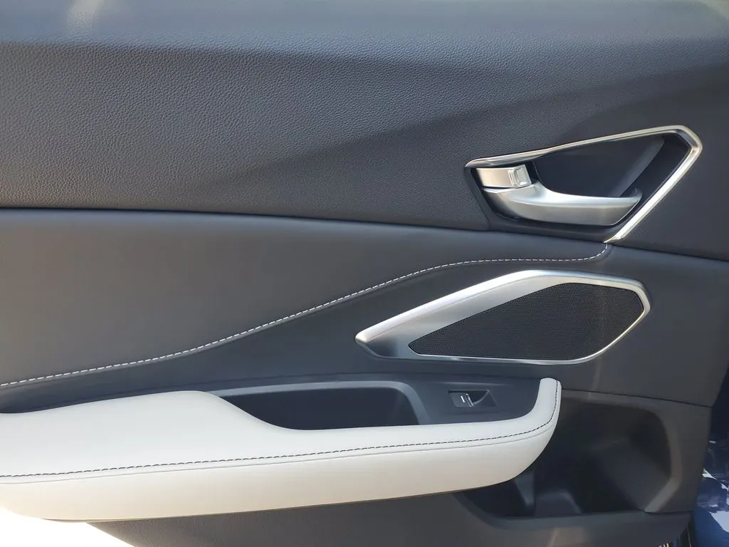 2026 Acura RDX SH-AWD - Photo 8