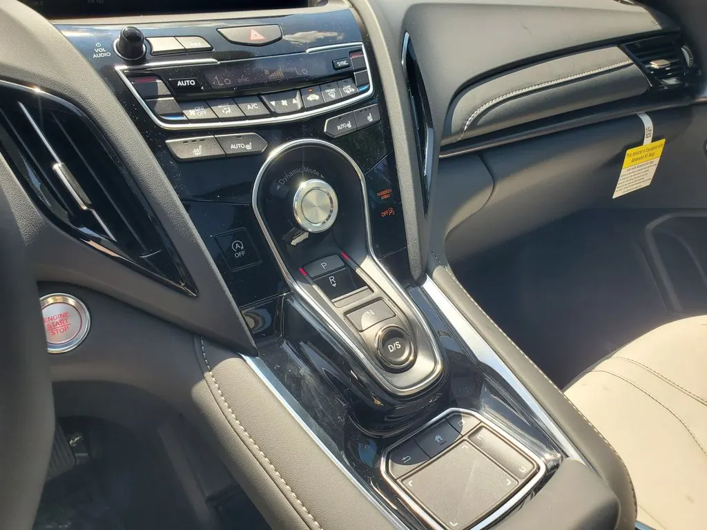 2026 Acura RDX SH-AWD - Photo 16
