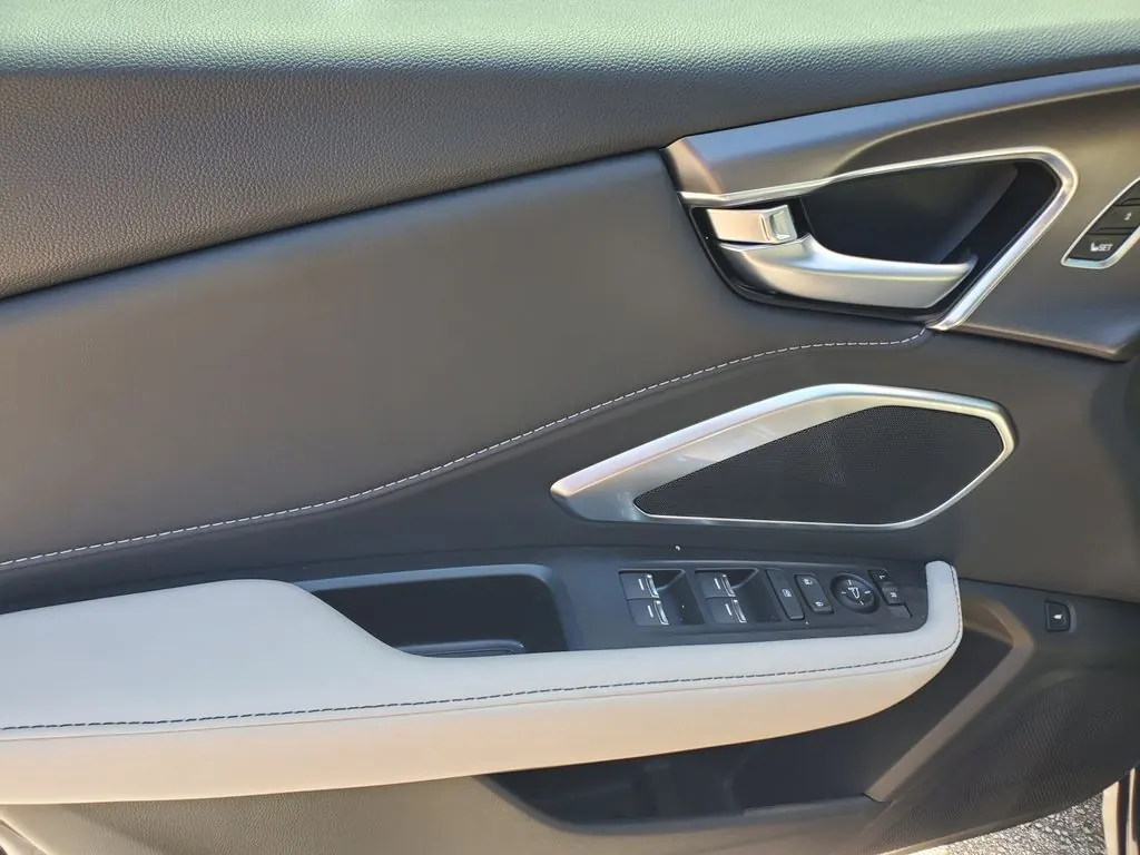 2026 Acura RDX SH-AWD - Photo 12