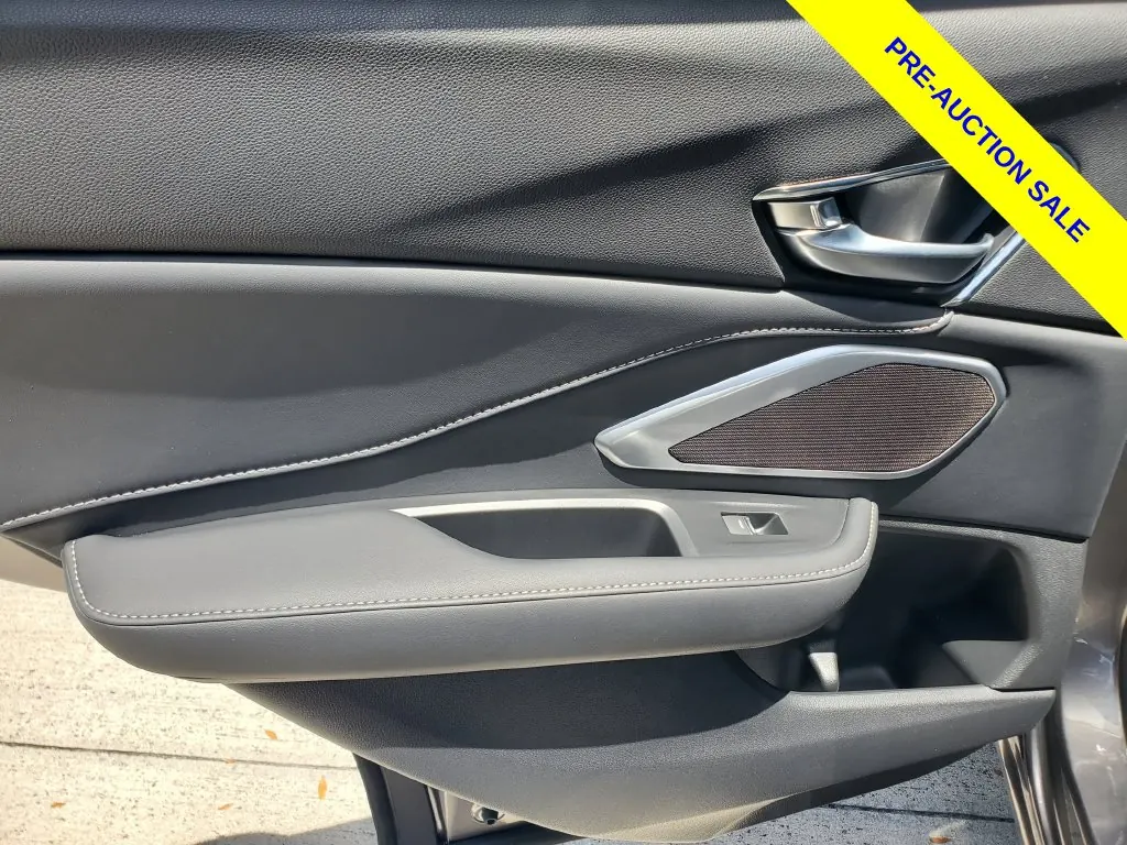 2025 Acura RDX SH-AWD - Photo 12