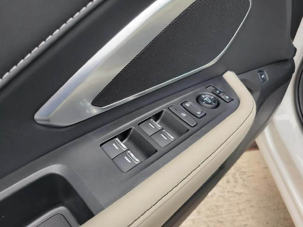 2025 Acura RDX SH-AWD - Photo 21
