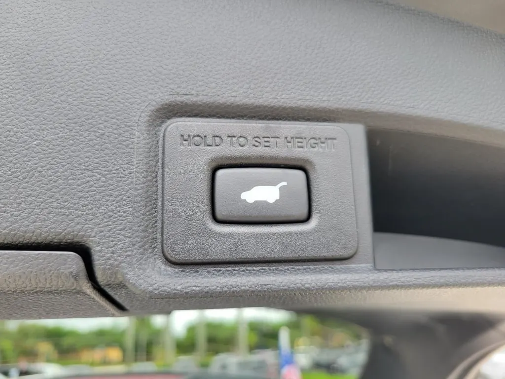 2025 Acura RDX SH-AWD - Photo 9