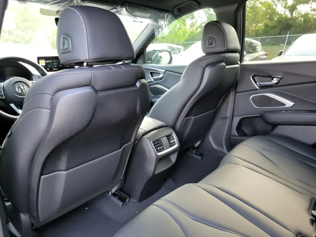 2026 Acura RDX SH-AWD - Photo 6