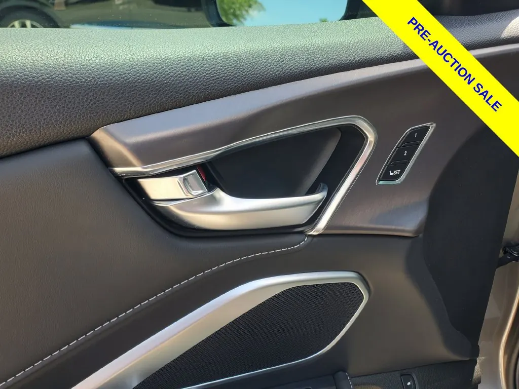 2025 Acura RDX SH-AWD - Photo 21