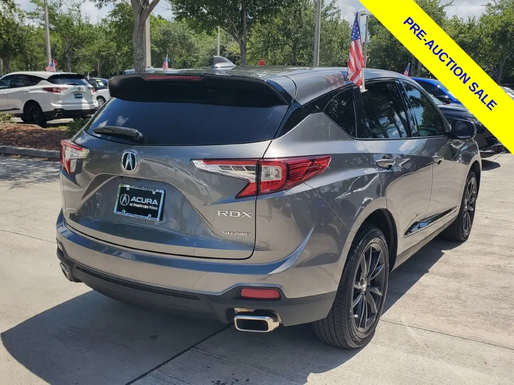 2025 Acura RDX SH-AWD - Photo 7
