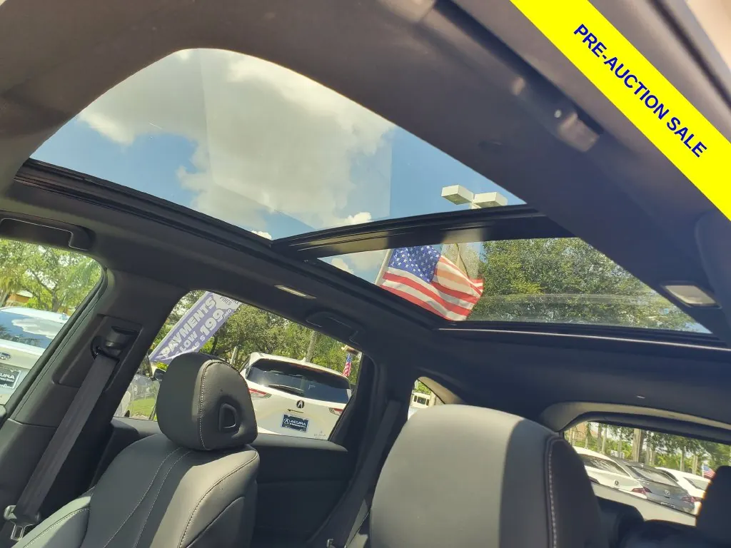 2025 Acura RDX SH-AWD - Photo 17