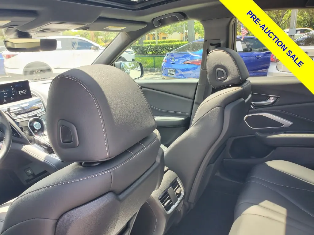 2025 Acura RDX SH-AWD - Photo 11