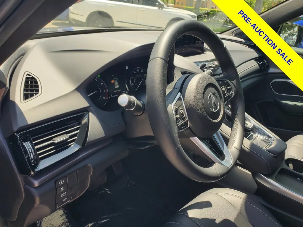 2025 Acura RDX SH-AWD - Photo 15