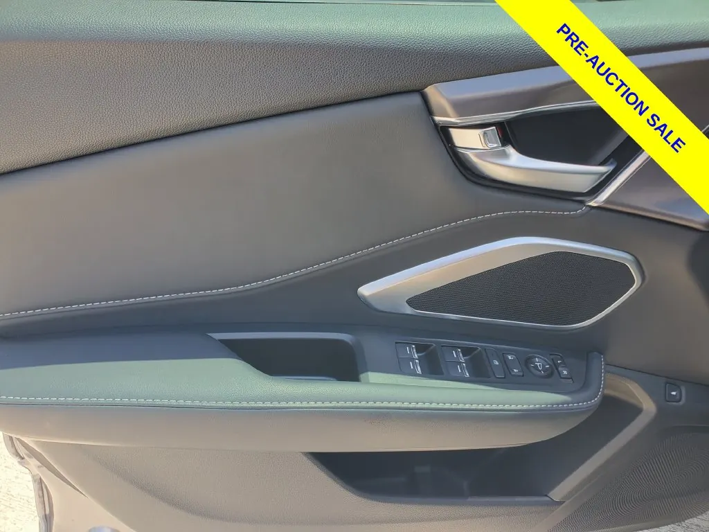 2025 Acura RDX SH-AWD - Photo 19