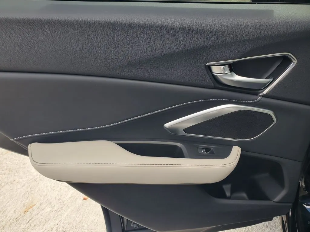 2026 Acura RDX SH-AWD - Photo 8