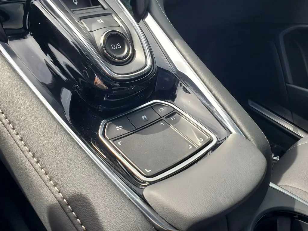 2025 Acura RDX SH-AWD - Photo 33
