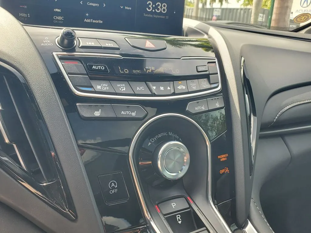 2025 Acura RDX SH-AWD - Photo 31