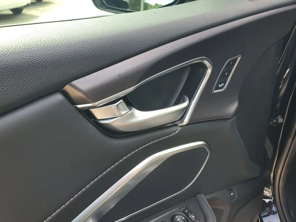 2025 Acura RDX SH-AWD - Photo 22