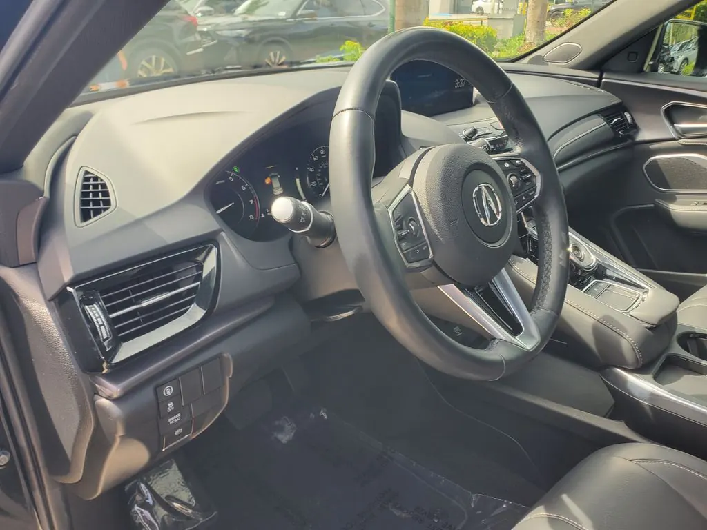 2025 Acura RDX SH-AWD - Photo 15
