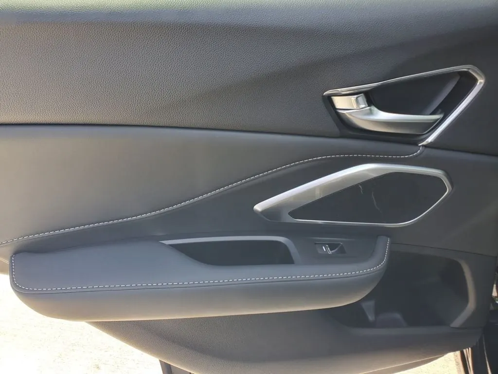 2025 Acura RDX SH-AWD - Photo 14
