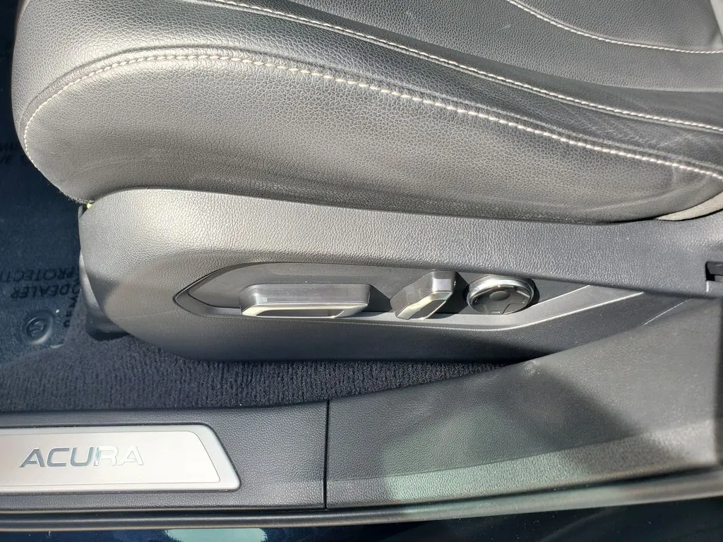 2025 Acura RDX SH-AWD - Photo 19