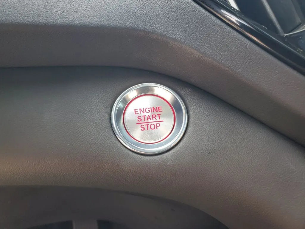 2025 Acura RDX SH-AWD - Photo 28