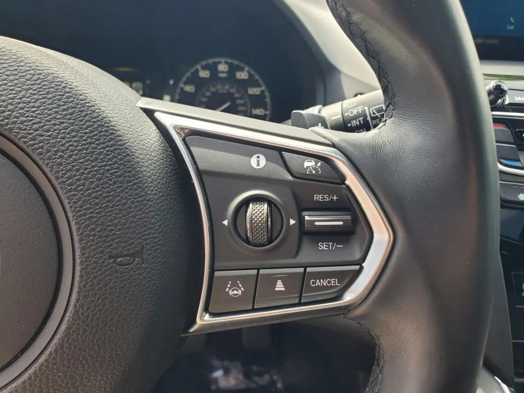 2025 Acura RDX SH-AWD - Photo 26