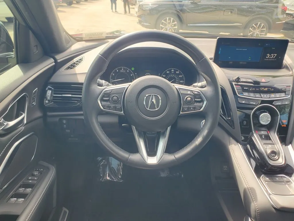 2025 Acura RDX SH-AWD - Photo 24