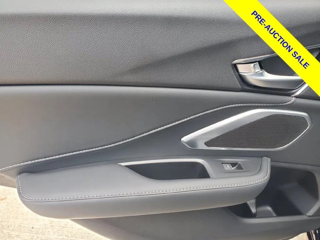 2025 Acura RDX SH-AWD - Photo 14