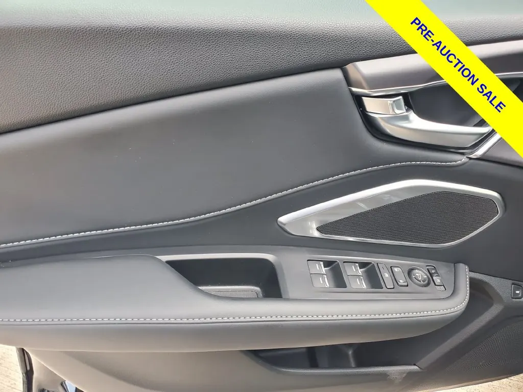2025 Acura RDX SH-AWD - Photo 19