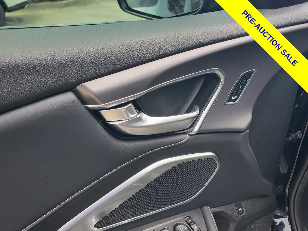 2025 Acura RDX SH-AWD - Photo 21