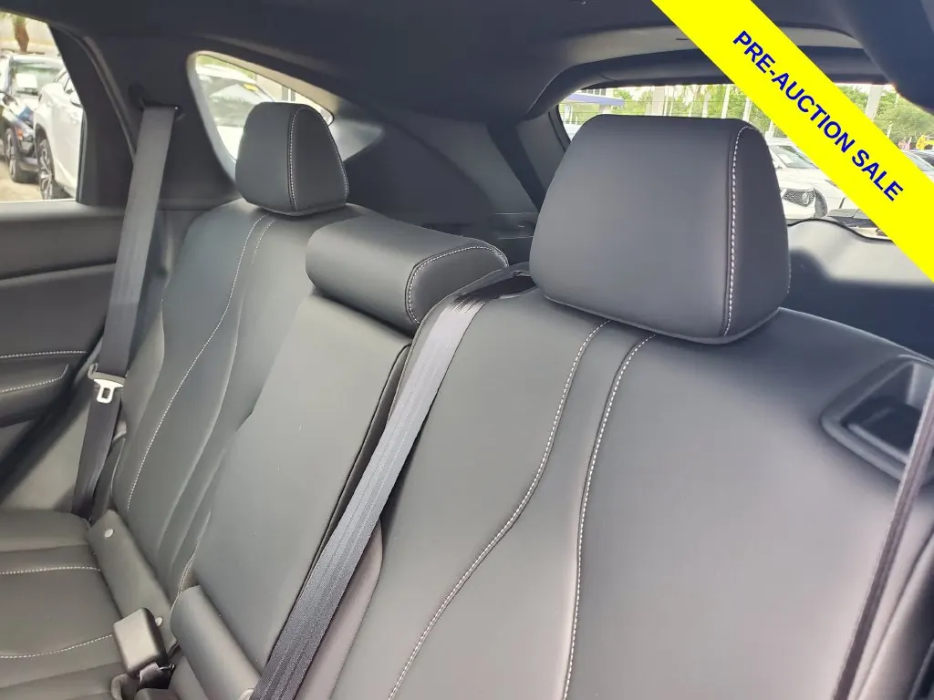2025 Acura RDX SH-AWD - Photo 13