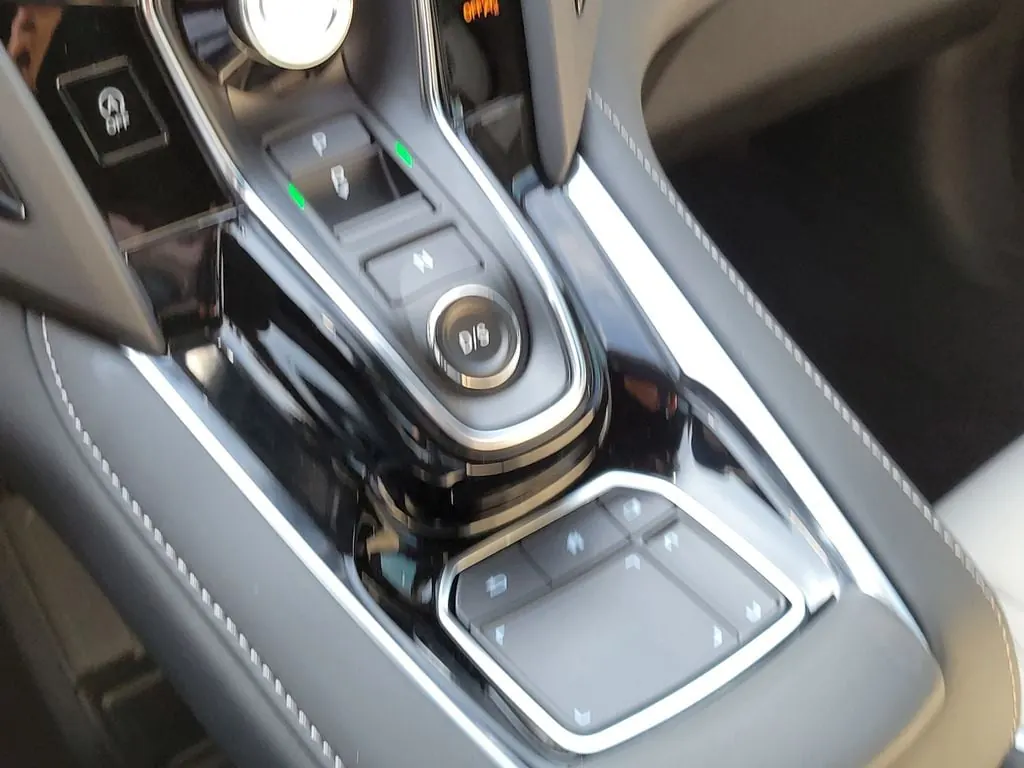 2026 Acura RDX SH-AWD - Photo 16