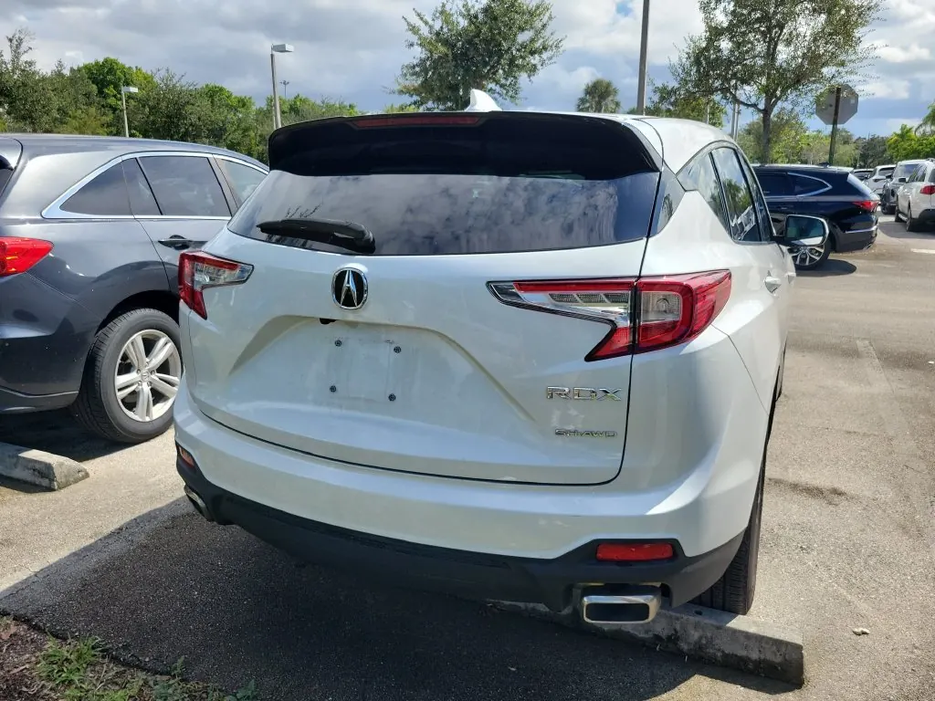2025 Acura RDX SH-AWD - Photo 8