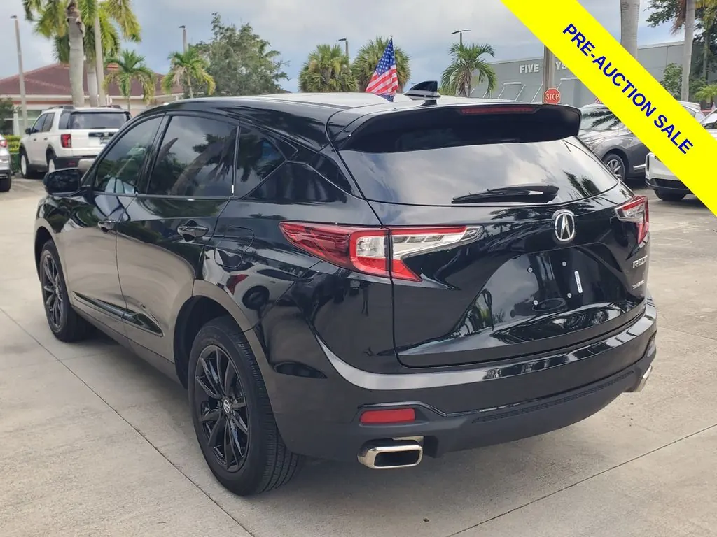 2025 Acura RDX SH-AWD - Photo 5