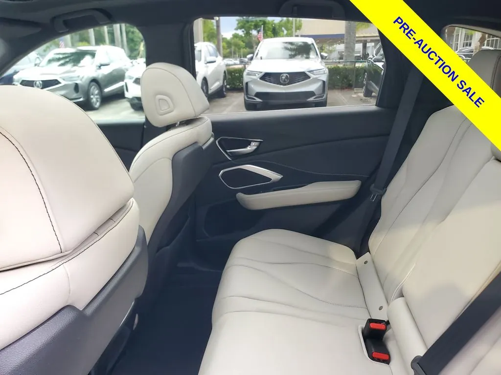 2025 Acura RDX SH-AWD - Photo 12