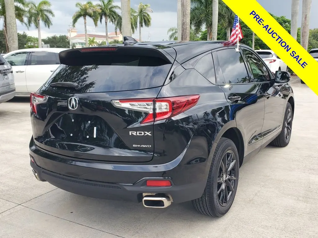 2025 Acura RDX SH-AWD - Photo 7
